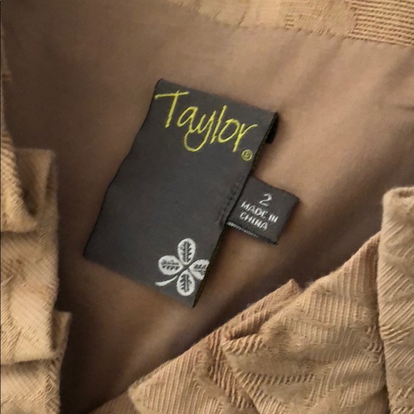 💕SALE💕 Very cute dress! Size 2 - Picture 3 of 6